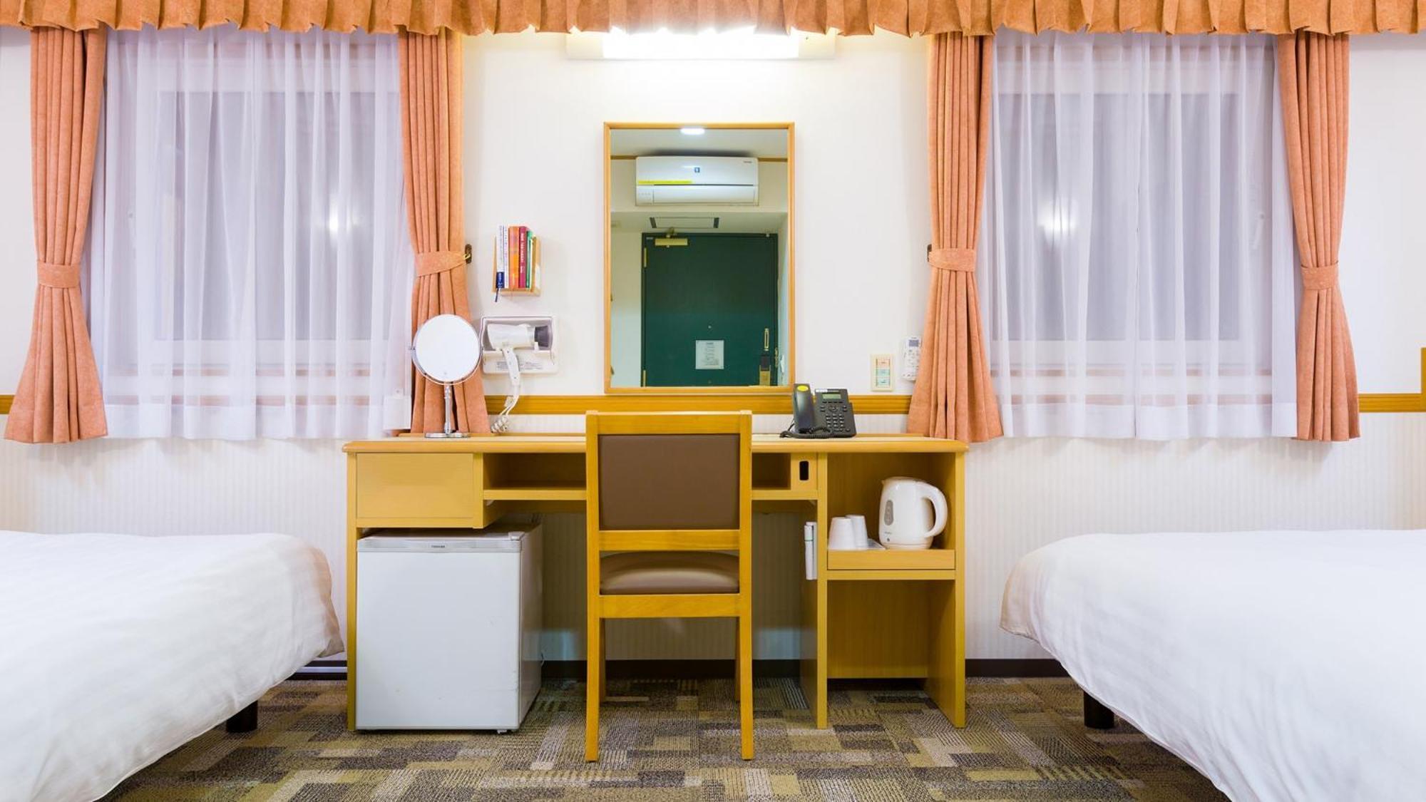 Toyoko Inn Toyohashi Eki Higashi Guchi Quarto foto